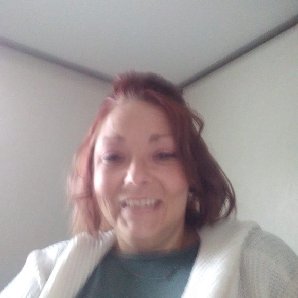 Meet your Posher, Jennifer - Picture 1 of 1